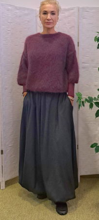 Fusta maxi, gogosar, neagra, ampla cu volum fluid, material tip rips – talie elastica [3]