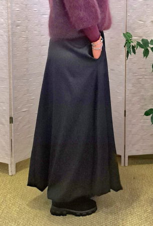 Fusta maxi, gogosar, neagra, ampla cu volum fluid, material tip rips – talie elastica [1]