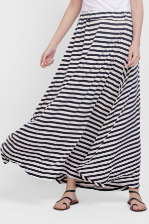 Fuste masuri mari - Fusta lunga in A, din vascoza, dungi alb-bleumarin