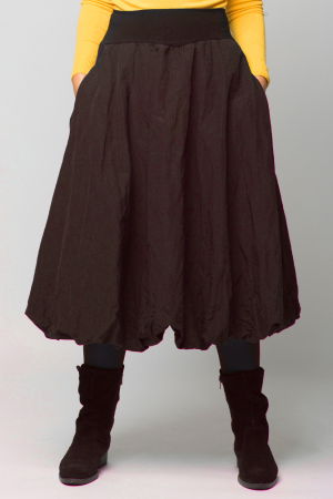 Fusta maro midi, tip gogosar, din tafta cu memorie [1]