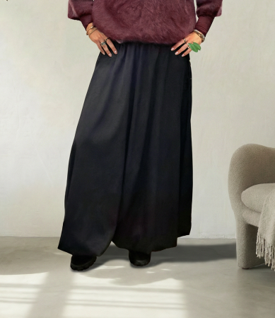 Fuste din Tafta - Fusta maxi, gogosar, neagra, ampla cu volum fluid, material tip rips – talie elastica