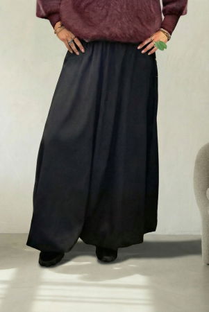 Fuste din Tafta - Fusta maxi, gogosar, neagra, ampla cu volum fluid, material tip rips – talie elastica