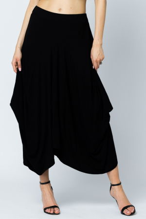 Fuste masuri mari - Fusta lunga in colturi, din tricot subtire de vascoza, neagra