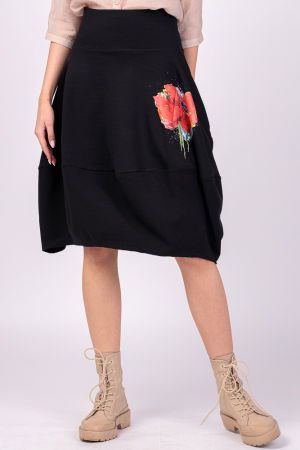 Fusta neagra din jerseu, midi, tip lalea, cu imprimeu maci rosii stilizati [1]