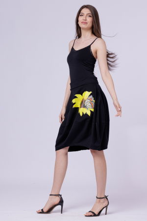 Fusta neagra din jerseu, midi, tip lalea, cu imprimeu floarea soarelui si fluture [2]