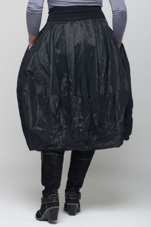 Fusta neagra midi, tip lalea, din tafta cu memorie [5]