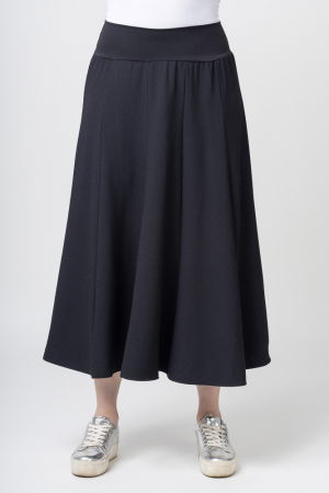 Fuste masuri mari - Fusta neagra in clini, lunga, din vascoza (88 cm)