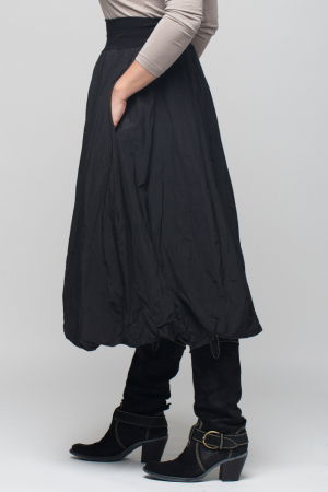 Fusta neagra midi, tip gogosar, din tafta cu memorie [6]