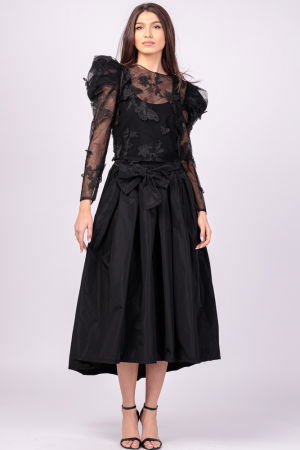 Fusta neagra cu trena, ampla, din tafta [1]