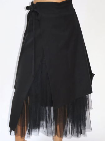 Fuste - Fusta neagra in 3 straturi petrecuta si asimetrica din stofa si tulle