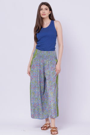 Fusta pantalon 3/4 ampla din matase indiana cu imprimeu verde pe fond bleu [2]