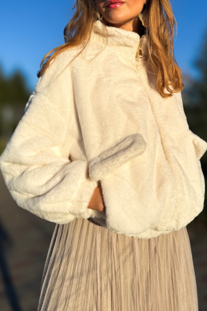 Geaca din blanita artificiala alba [3]