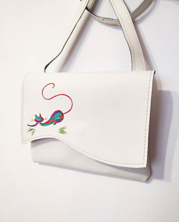 Genți - Geanta alba din piele naturala ,cu pisicuța pictata