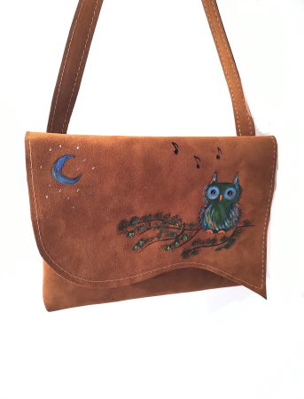 Genți si Plicuri Handmade din Piele - Geanta  Camel, din piele naturala ,cu bufnita pictata ,lunã și note muzicale