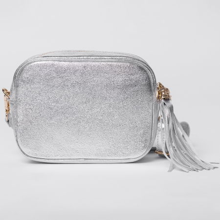 Geanta crossbody argintie din piele naturala, cu ciucure din piele [1]