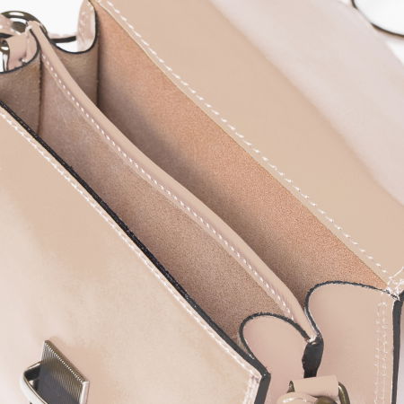 Geanta crossbody bej deschis din piele naturala tip postas [3]