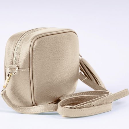 Geanta crossbody bej deschis din piele naturala, cu ciucure din piele [2]