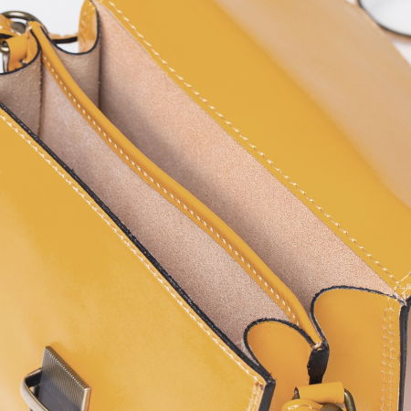 Geanta crossbody galben mustar din piele naturala, tip postas [2]