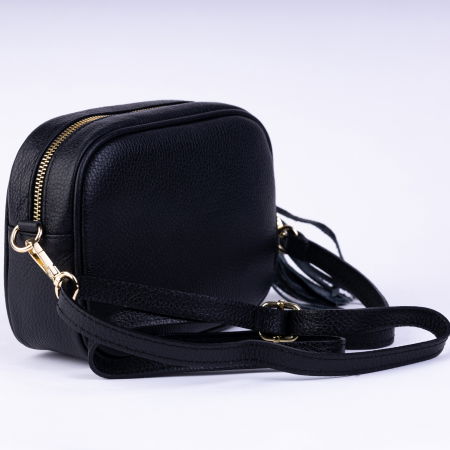 Geanta crossbody neagra din piele naturala, cu ciucure din piele [1]