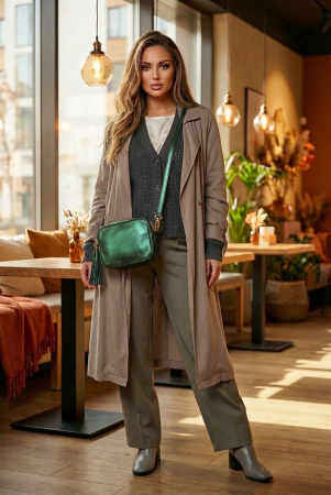 Genți - Geanta crossbody  verde inchis metalizat din piele naturala, cu ciucure din piele