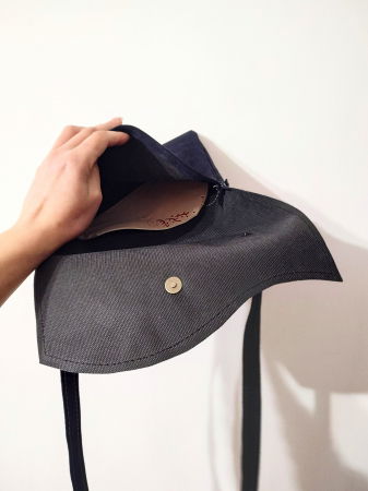 Geanta din piele naturală întoarsă ,cu margareta și mesaj Faith ,unicat [1]