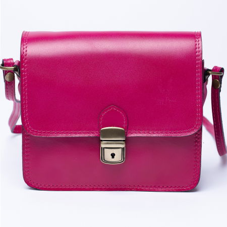 Genți din Piele Naturală - Geanta crossbody din piele naturala, tip postas, fucsia