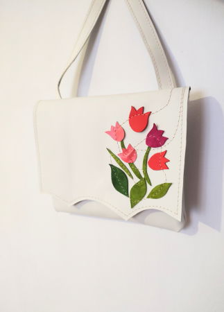 Genți - Geanta handmade cu lalele,din piele naturala alb ivoire