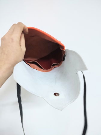 Geanta unicat handmade , din piele naturala-Omulet cu mustață [2]