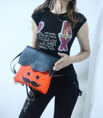 Genți si Plicuri Handmade din Piele - Geanta unicat handmade , din piele naturala-Omulet cu mustață