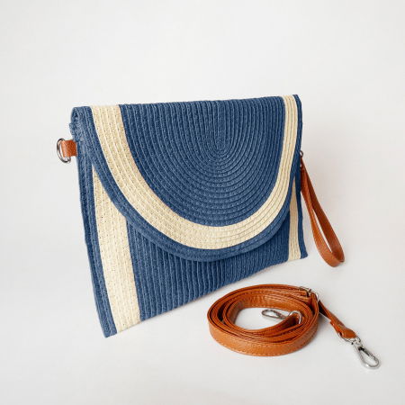 Genti Impletite - Geanta plic impletita crossbody, cu bareta de umar si de mana, bleumarin cu bej deschis