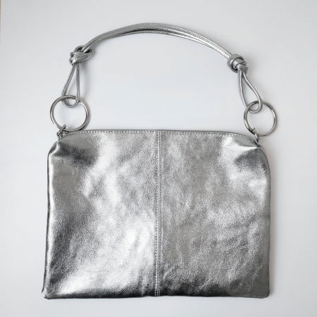 Genți din Piele Naturală - Geanta plic mare cu inele mari auriii  si doua barete, din piele naturala argintiu inchis
