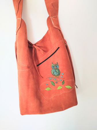 Genți si Plicuri Handmade din Piele - Geanta sac din piele naturala caramizie ,cu bufnita pictata manual