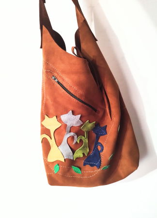 Genți si Plicuri Handmade din Piele - Geanta sac ,din piele naturala  camel întoarsă ,cu pisicute