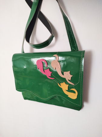 Genți - Geanta verde din piele naturala lacuita ,cu pisicute