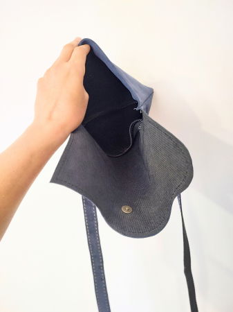 Geanta bleumarin din piele întoarsă, cu pisicuța pictata [1]