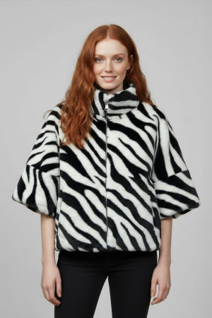 Geci Groase & Paltoane - Jachetă din blana scurtă animal print alb negru, cu maneca 3/4, căptușeală și fermoar