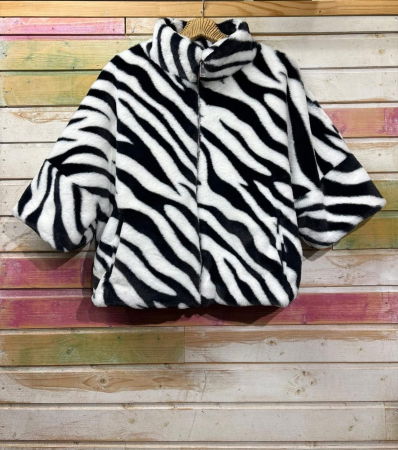 Jachetă din blana scurtă animal print alb negru, cu maneca 3/4, căptușeală și fermoar [2]