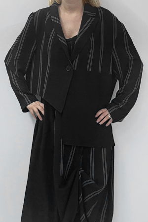 Geci & Jachete masuri mari - Jacheta asimetrica in dungi cu guler atipic , oversize