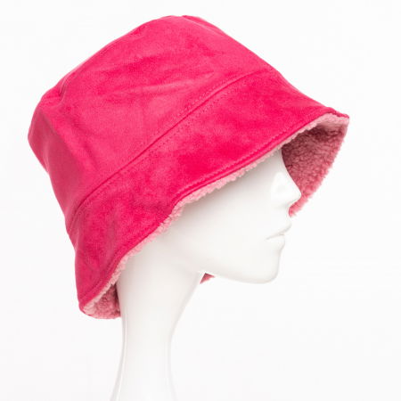 Căciuli - Palarie clos reversibila cu o fata blanita si o fata catifelata, fucsia
