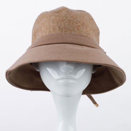 Pălarii - Palarie flexibila de lana si stofa cu bor mic si funda la spate, bej inchis