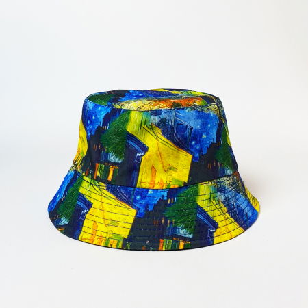 Palarie unisex cu doua fete imprimata cu reproducere dupa  " Cafeneaua" de Van Gogh