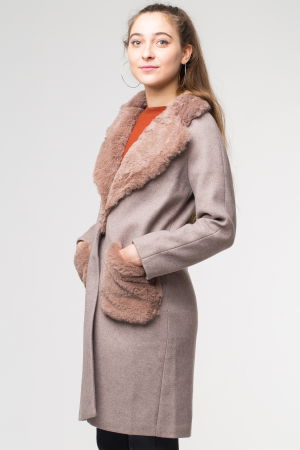 Palton bej din stofa cu buzunare din blana artificiala [2]