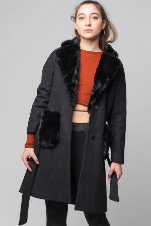 ÎMBRĂCĂMINTE - Palton negru din stofa cu buzunare din blana artificiala