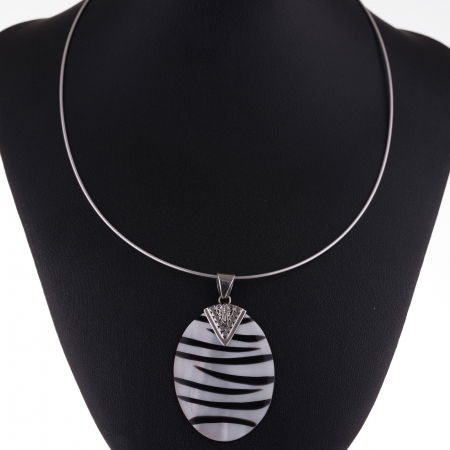 Pandant cu scoica naturala cu negru si decoratiune din argint 925 [1]