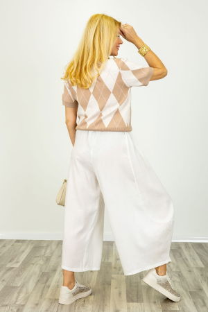 Pantaloni alb ivory cu croiala balon si curea cu esarfa [1]