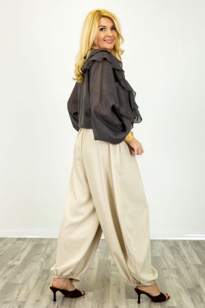 Pantaloni bej cu croiala bufanta de efect [1]