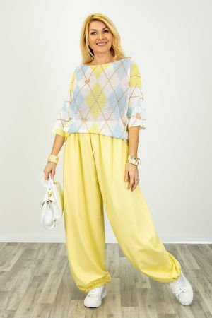 Pantaloni galbeni cu croiala bufanta de efect [1]