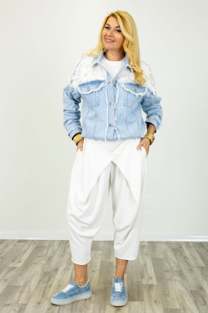 Pantaloni albi cu design urban petrecut cu nasture [2]