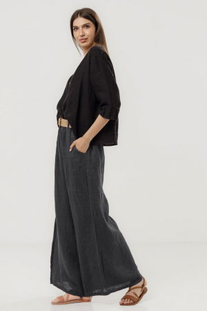 Pantaloni largi de vara, din in gri inchis cu croi lejer si curea din sfoara [1]