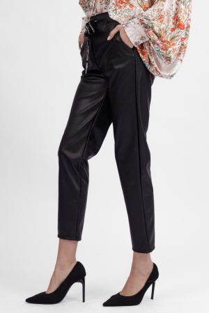 Pantaloni lungi negri din piele ecologica cu snur in talie [1]